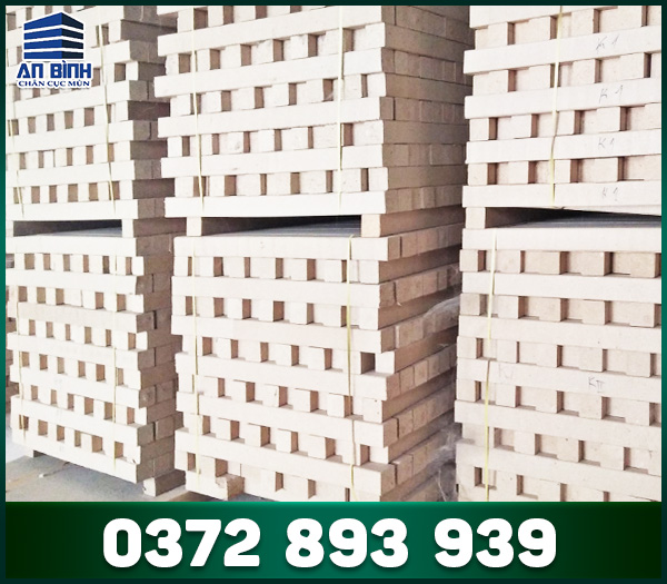 Chân cục mùn, chân đế pallet